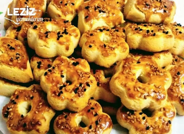 Ağızda Dağılan Tuzlu Çay Kurabiyesi