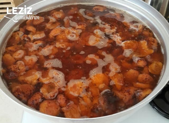 Kayısı Hoşafı Yapımı