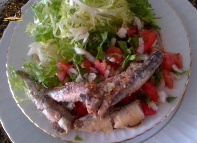 Sardalya Salatası