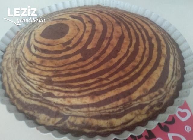 2 Renkli Kek (Kakaolu Ve Cevizli)