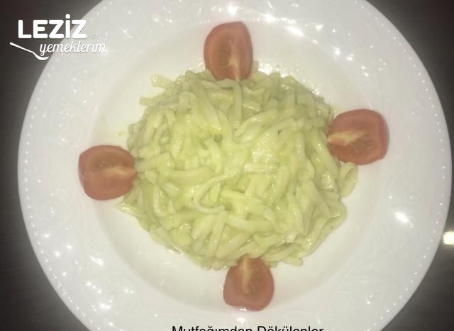Avakado Soslu Erişte