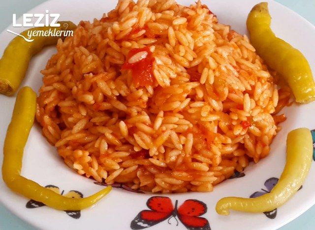 Domatesli Şehriye Pilavı