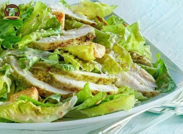 Tavuklu Sezar Salata