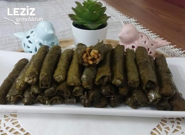 Bakliyatlı Yaprak Sarması (Çok Lezzetli)