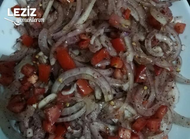 Soğan Salatası (Çok Faydalı-lezzetli)