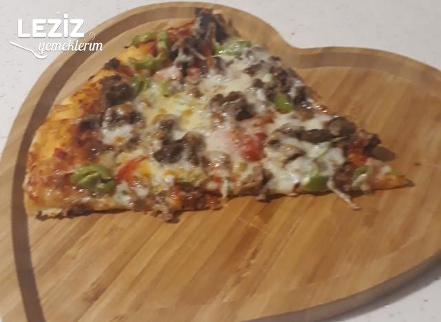 Kavurmalı  Pizza
