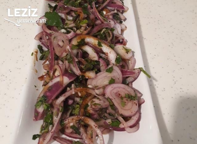Nefis Soğan Salatası