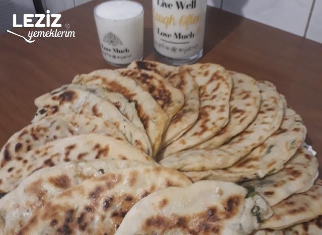 Pırasalı Ve Ispanaklı Gözleme