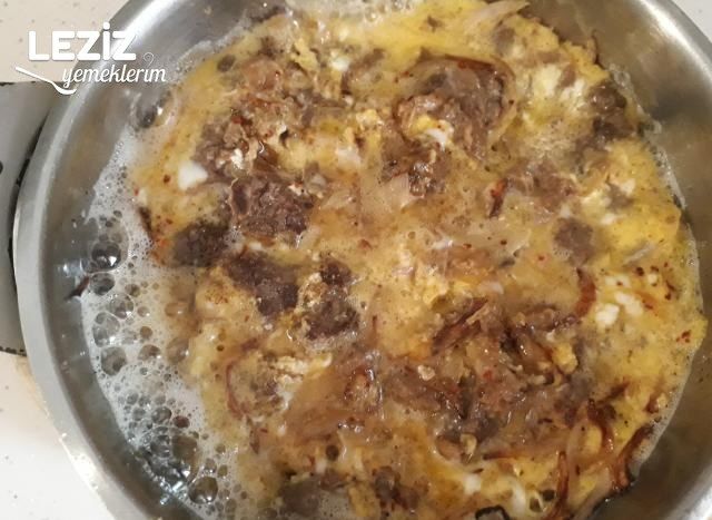 Soğanlı Kavurmalı Yumurta