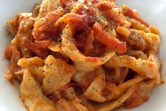 Ev Yapımı Soslu Taze Makarna