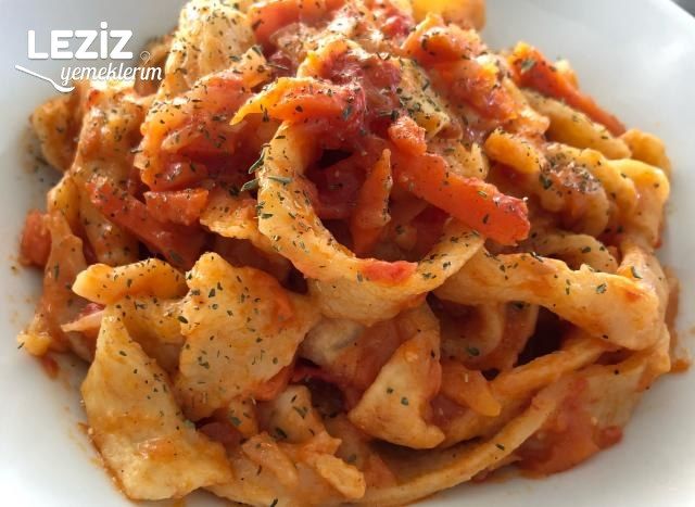 Ev Yapımı Soslu Taze Makarna