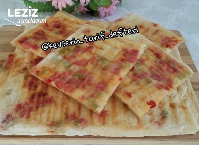 Tost Makinasında Sebzeli Börek Tarifi