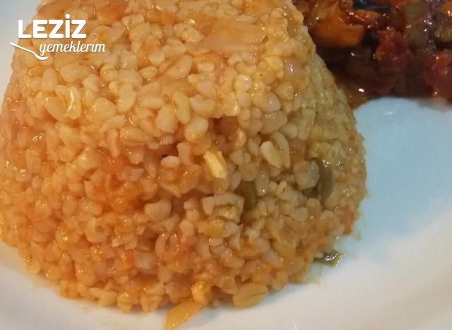 Domatesli Bulgur Pilavı Nasıl Yapılır