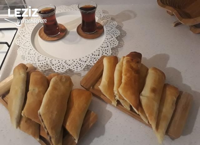Peynirli Ve Kıymalı Kır Pidesi