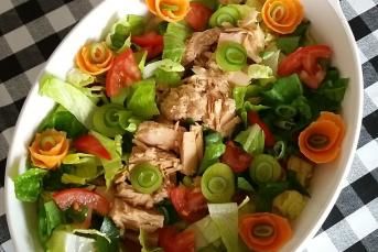 Leziz Ton Balıklı Salata Tarifi