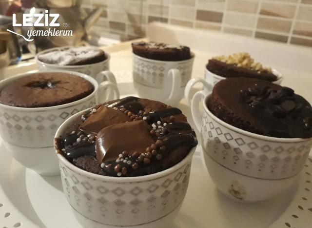 Sufle Tadında Fincanda Kek