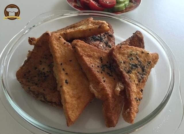 Çörekotlu Yumurtalı Ekmekler