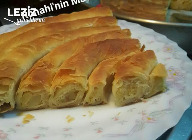 El Açması Patatesli Kol Böreği