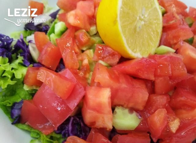 Karışık Salata Nasıl Yapılır