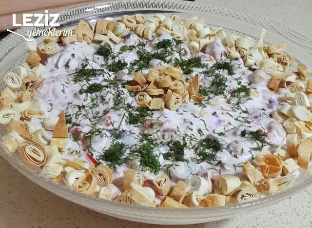 Tavuklu Nohutlu Salata