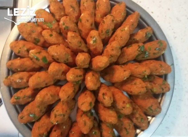 Kırmızı Mercimek Köftesi