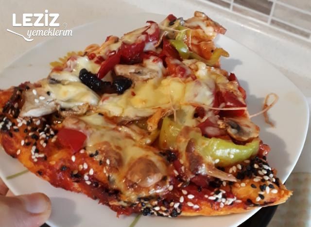 Sebzeli Pizza