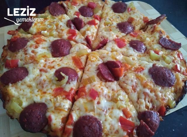 Tavada Pratik Pizza Tarifi