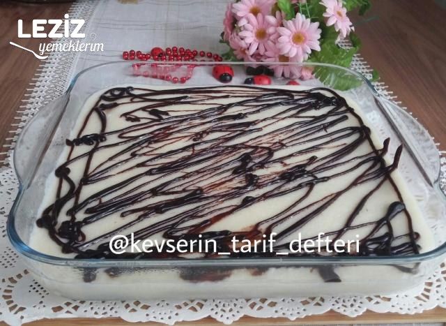 Bisküvili Sütlü İrmik Tatlısı