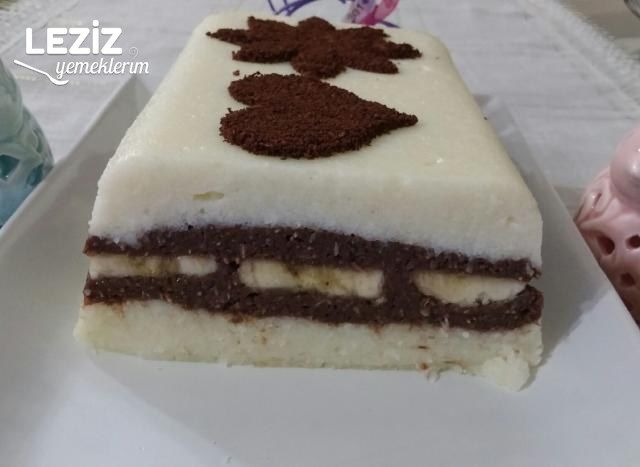 Muzlu İki Renkli İrmik Tatlısı