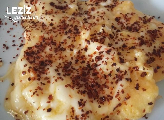 Kaşarlı Yumurta