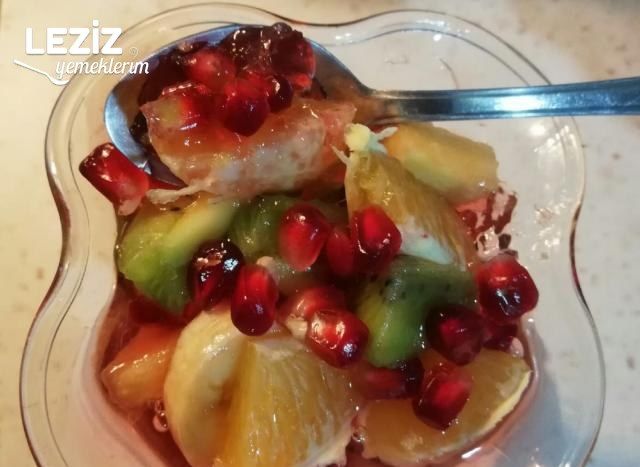 Jöleli Meyve Salatası Tarifi