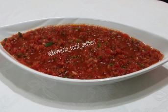 Nefis Acılı Ezme Tarifi