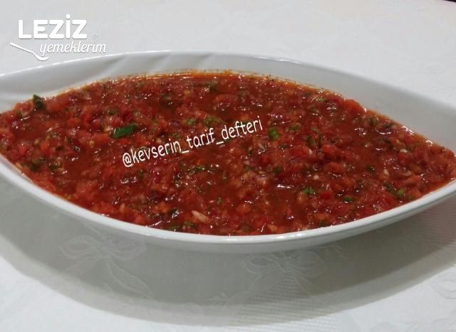 Nefis Acılı Ezme Tarifi