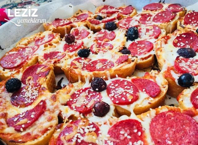 10 Dakikada Bayat Ekmek Pizzası