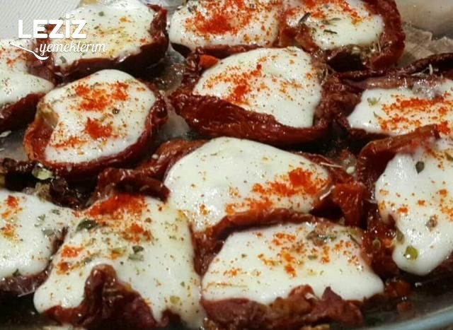 Kahvaltılık Kaşarlı Kuru Domates