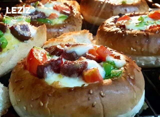 Hamburger Ekmeğinden Pizza
