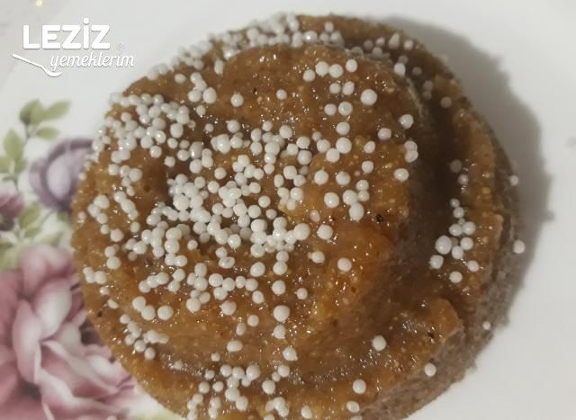 Karamelize İrmik Helvası