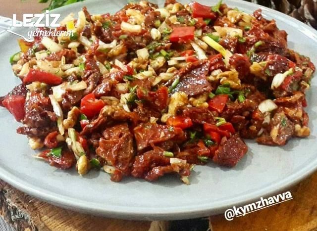 Kuru Domates Salatası (Faydaları Bu Tarifte)