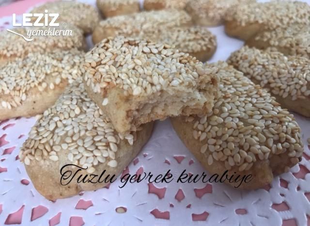 Ağızda Dağılan Gevrek Tuzlu Kurabiye
