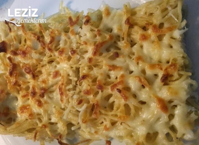 Beşamel Soslu Kaşarlı Fırında Makarna