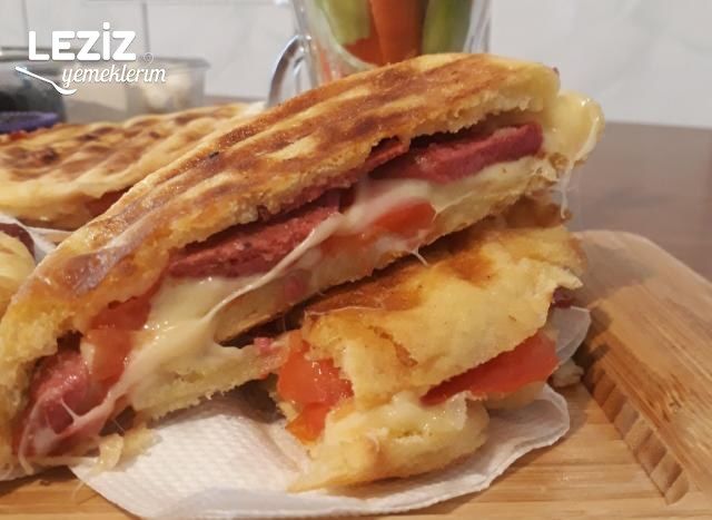 Bazlamalı Karışık Tost
