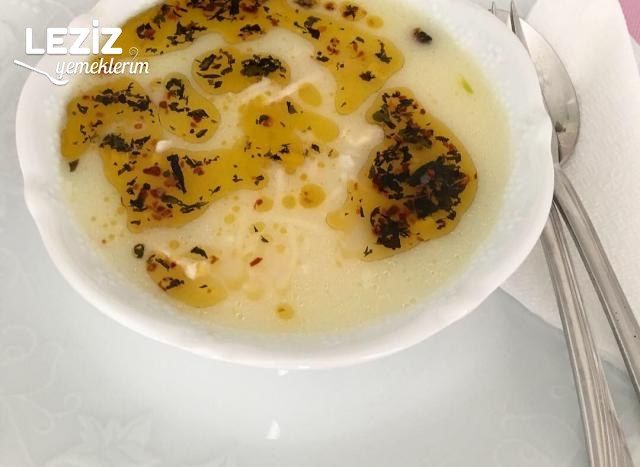 Terbiyeli Tavuk Çorbası Yapılışı