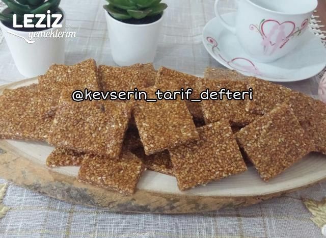 Susamlı Krokan Tarifi (Çay Kahve Yanına)