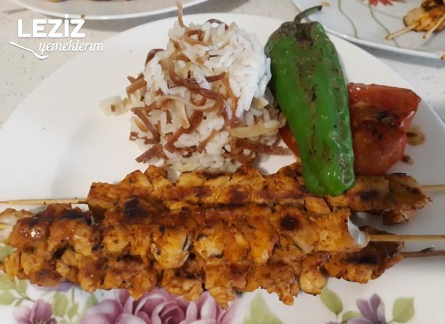 Soslu Tavuk Çöp Şiş