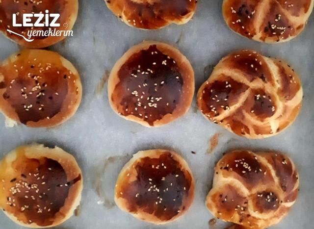 Peynirli Ve Sade Pamuk Poğaça
