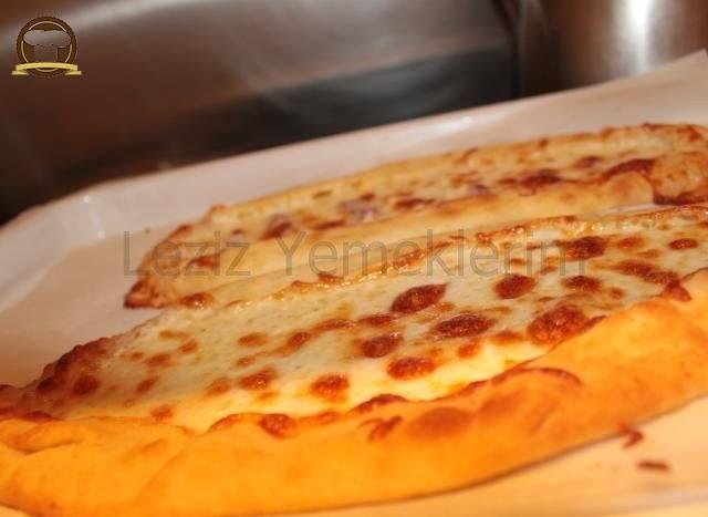 Peynirli Pide