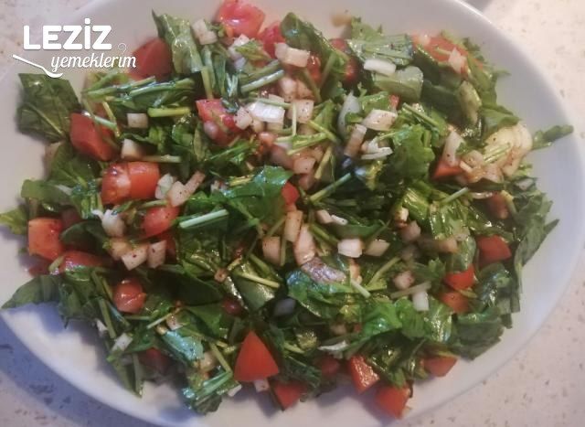 Ekşili Roka Salatası