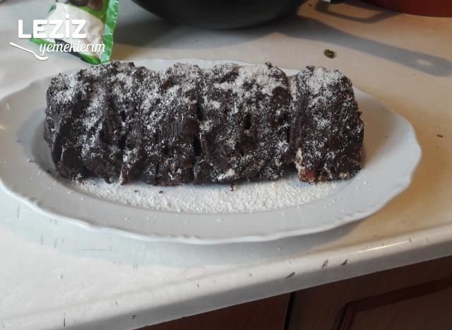 Çikolata Soslu Mozaik Pasta Tarifi