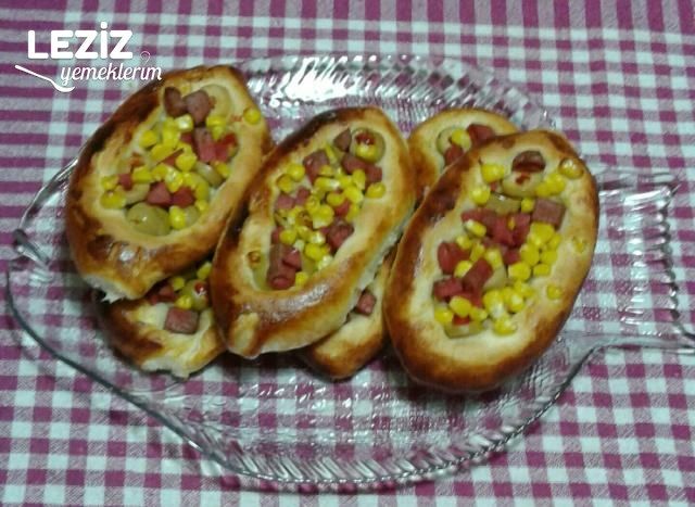Yeşil Zeytinli Açık Poğaça
