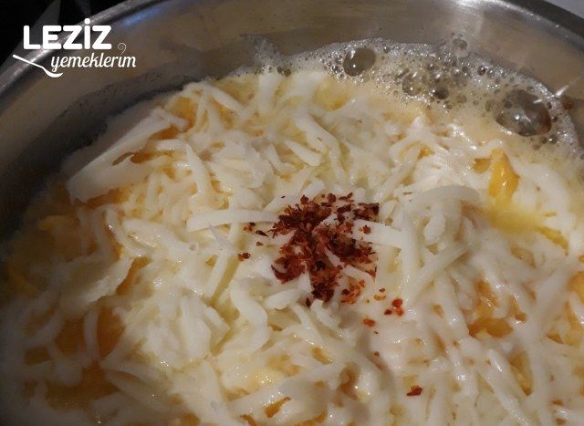 Tereyağlı Kaşarlı Yumurta
